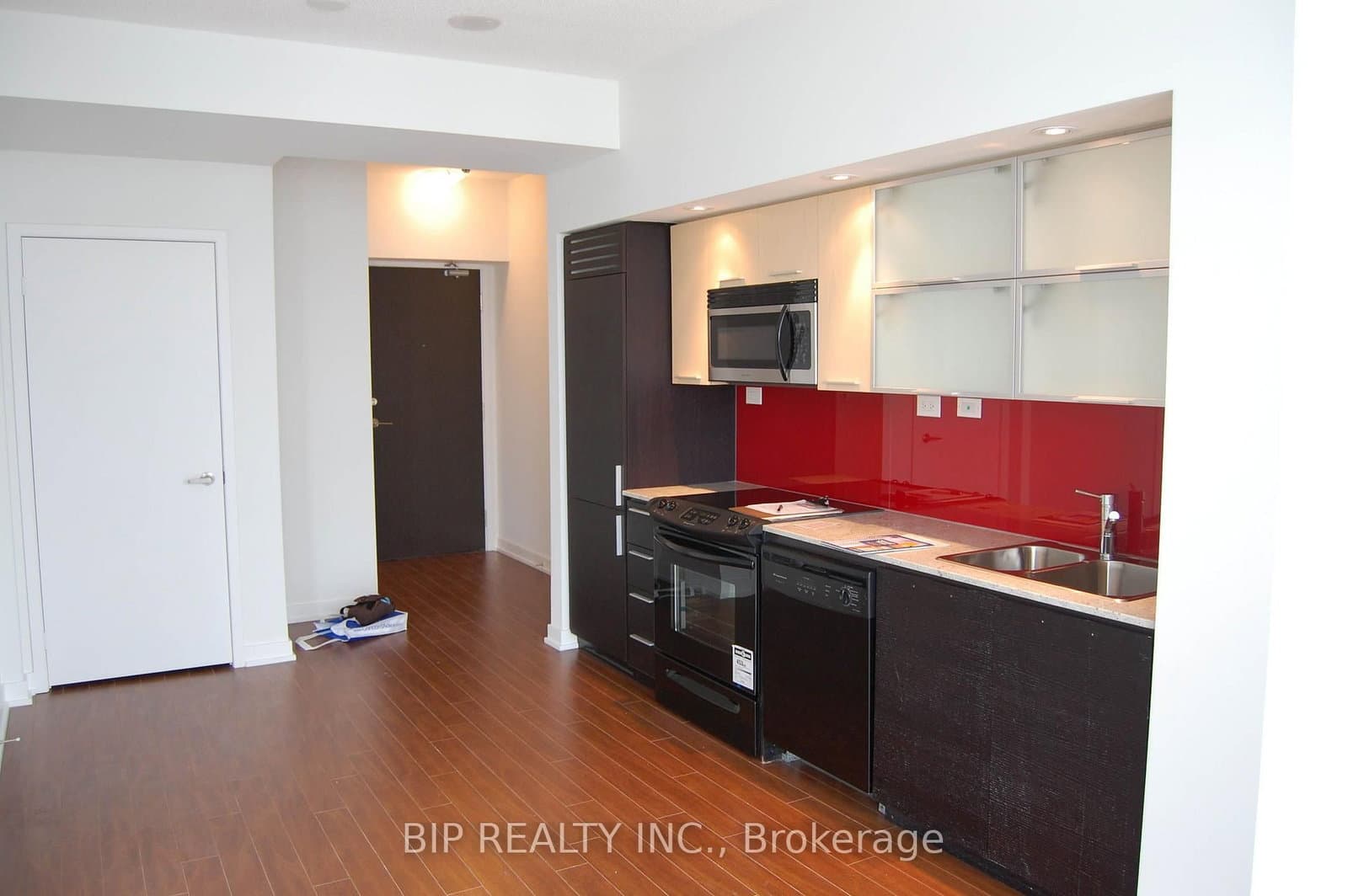 25 CAPREOL CRT in Toronto - Property View