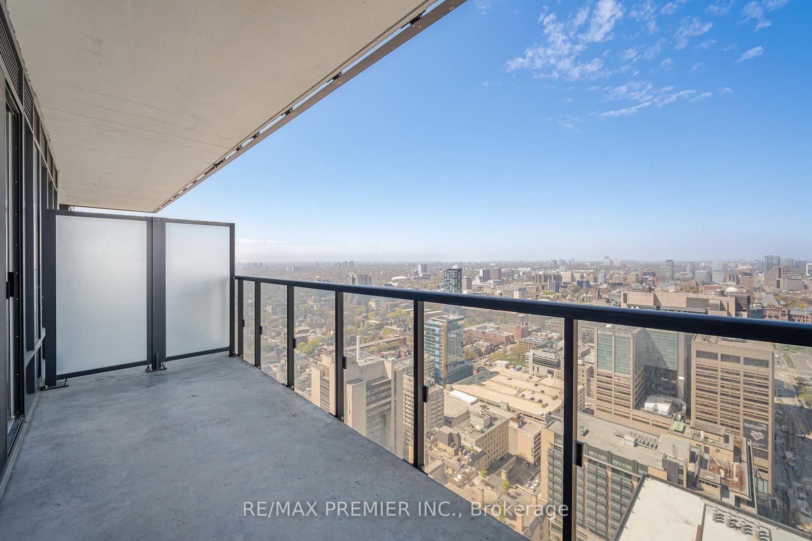 488 UNIVERSITY AVE in Toronto - Property View
