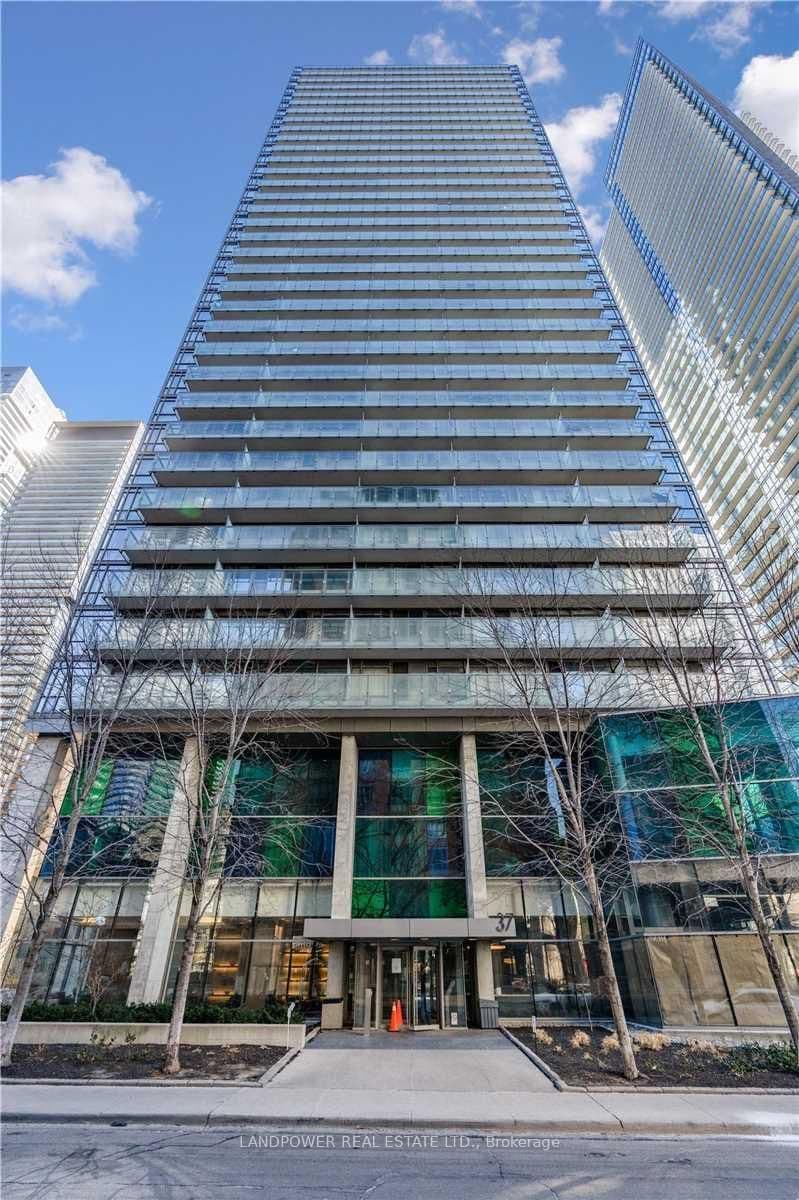 37 GROSVENOR ST in Toronto - Property View