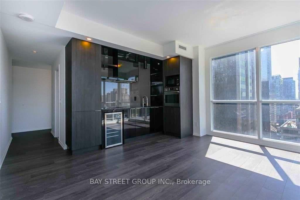 70 TEMPERANCE ST in Toronto - Property View