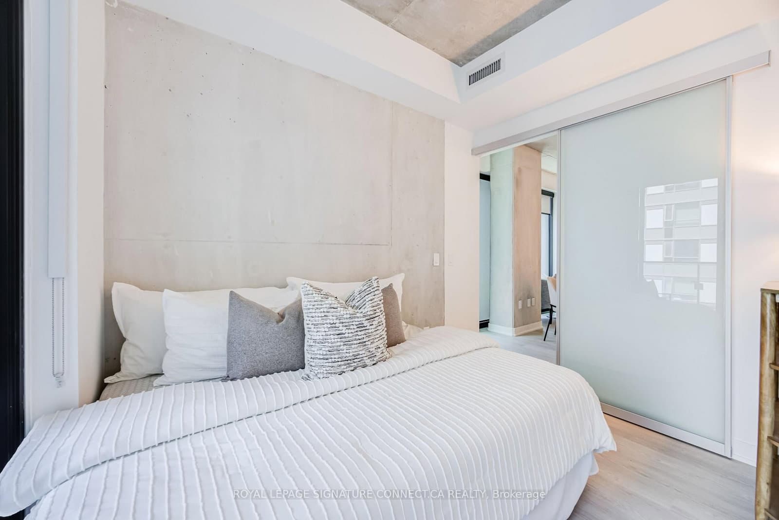 284 E KING ST in Toronto - Property View