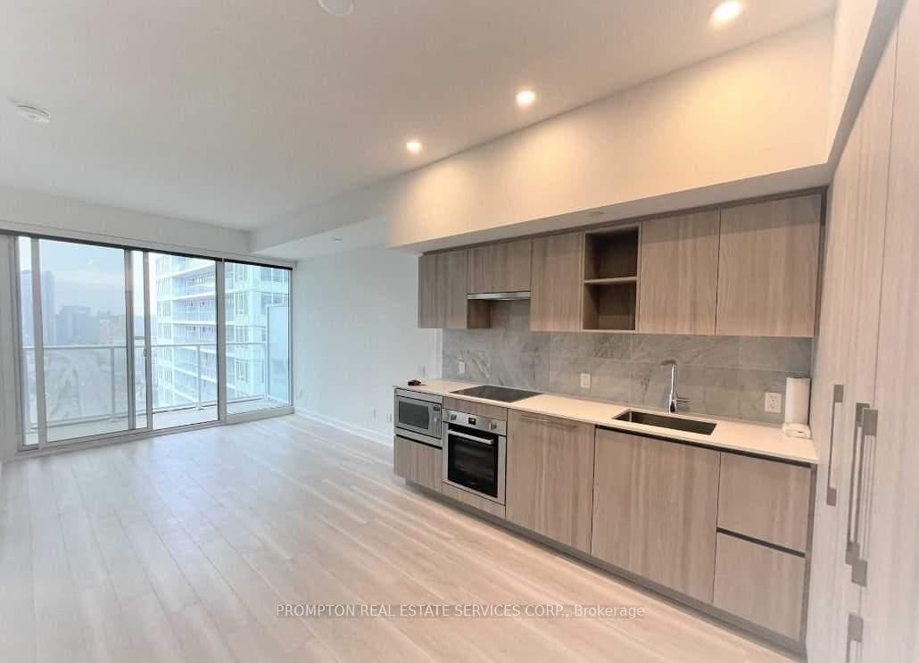 19 BATHURST ST in Toronto - Property View