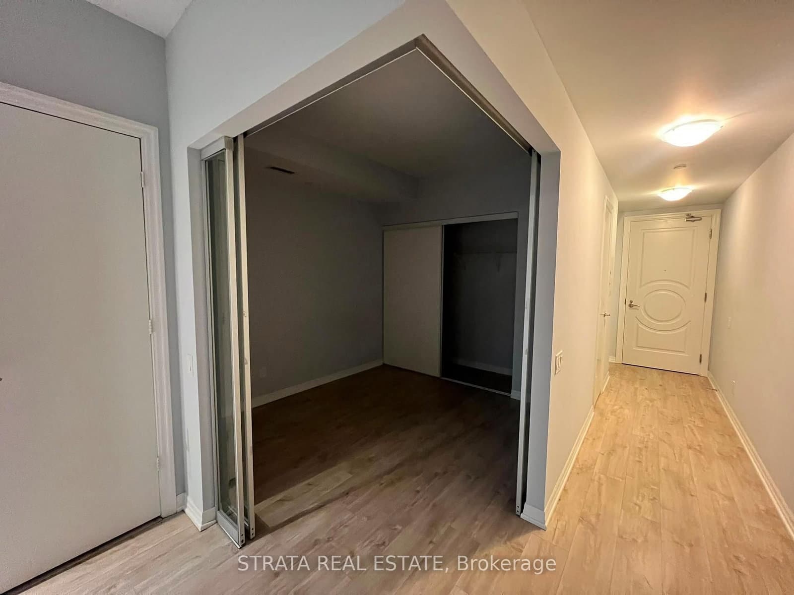 88 BLUE JAYS WAY in Toronto - Property View