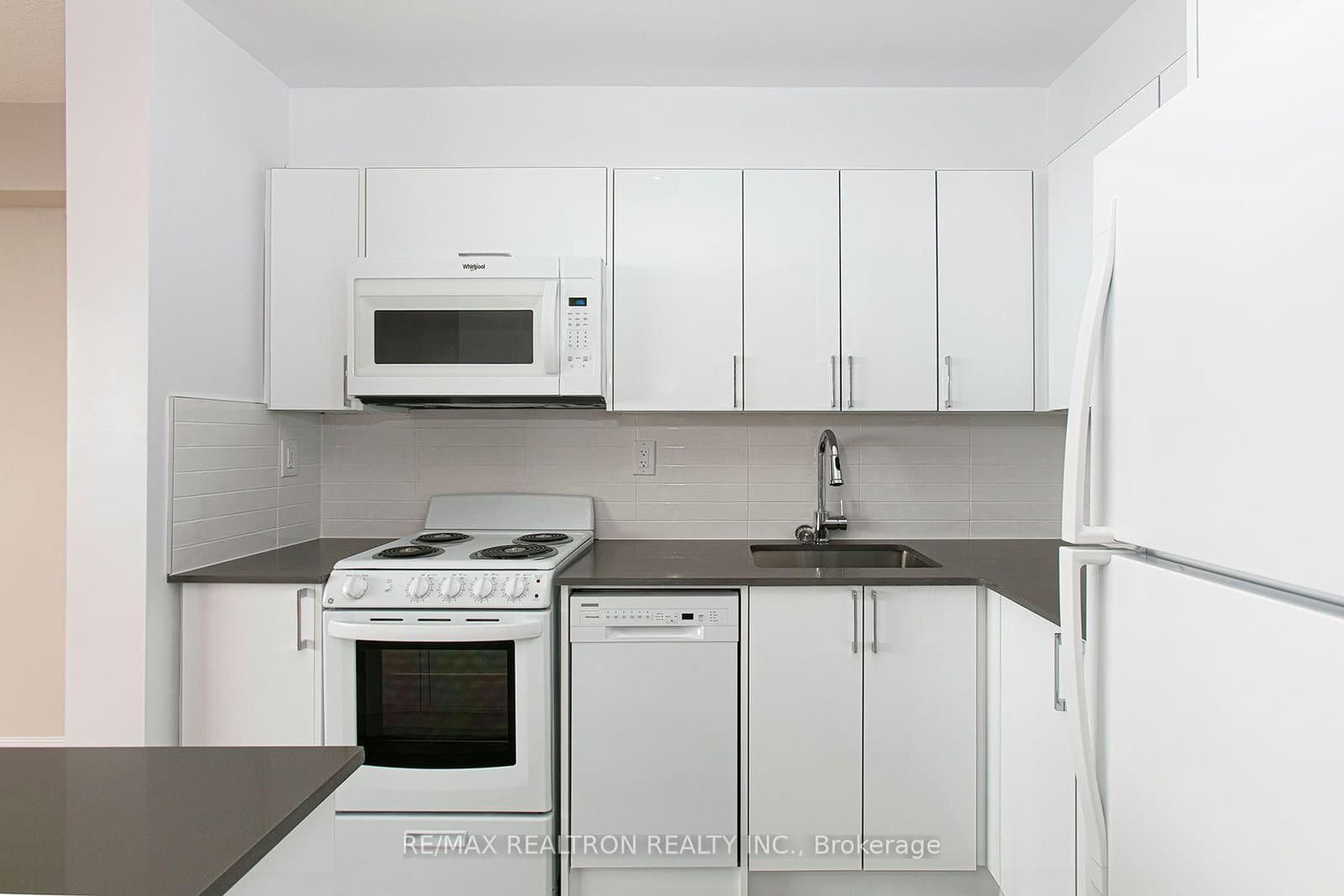 666 SPADINA AVE in Toronto - Property View