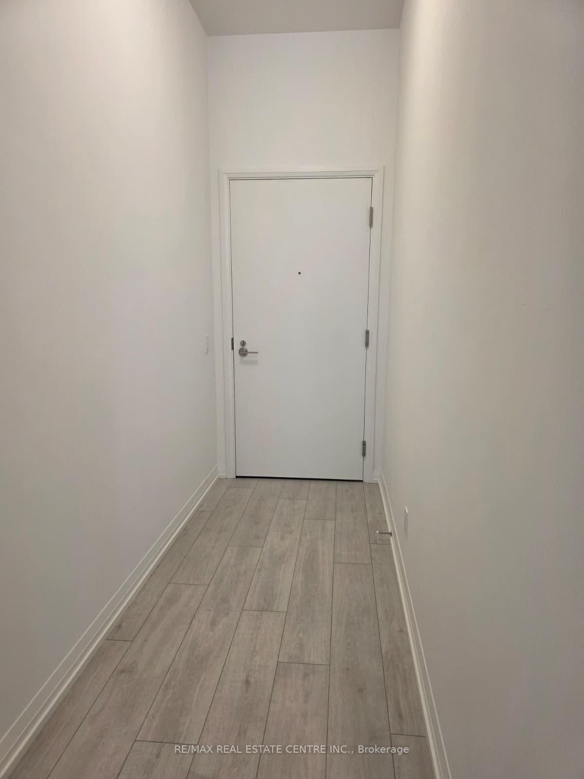 400 W KING ST in Toronto