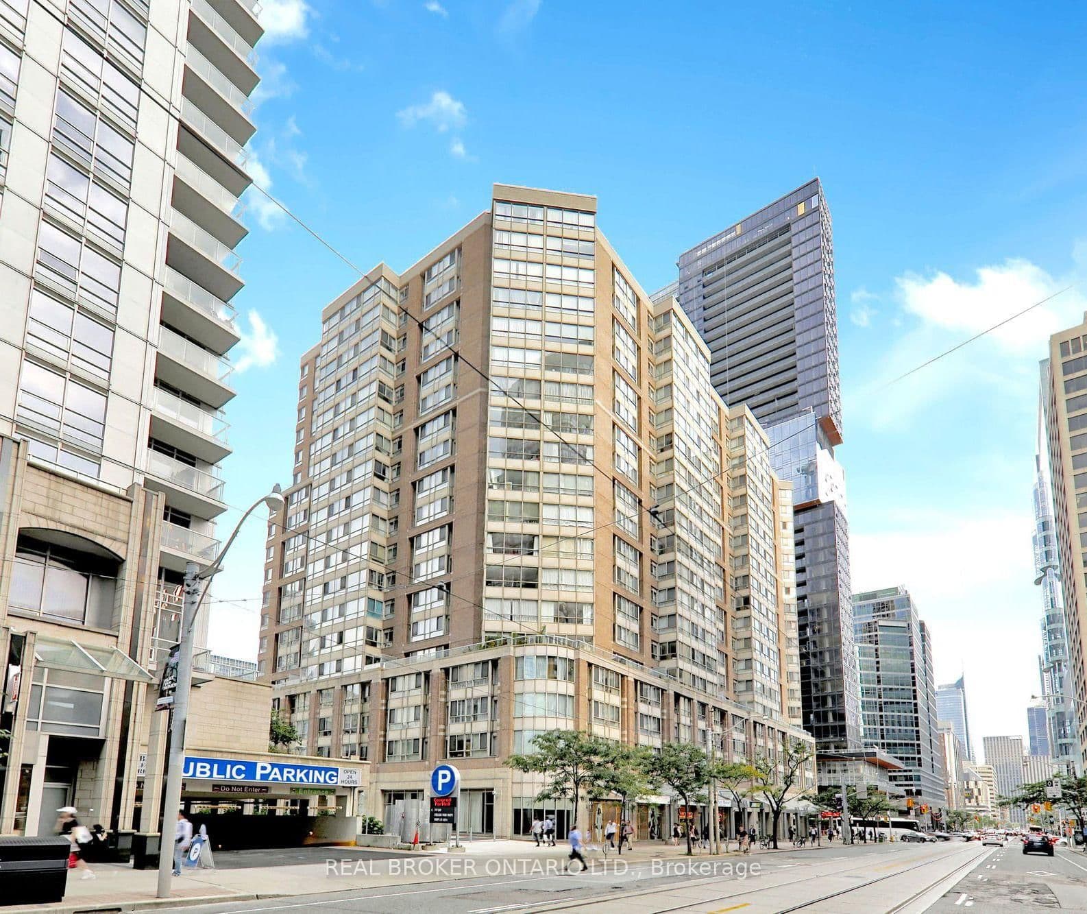 711 BAY ST in Toronto - Property View