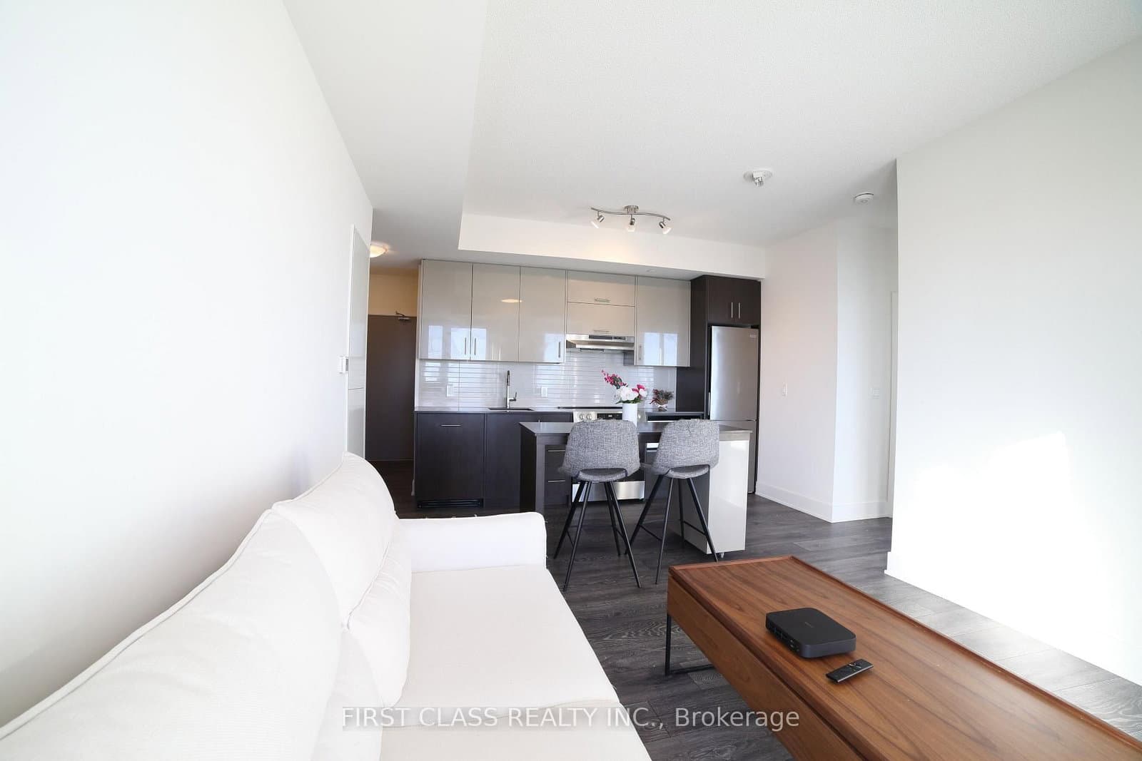 188 FAIRVIEW MALL DR in Toronto - Property View