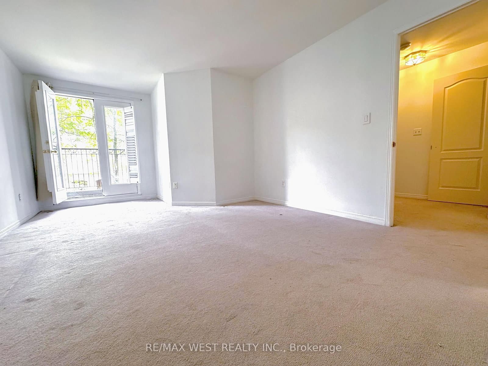 108 W FINCH AVE in Toronto - Property View