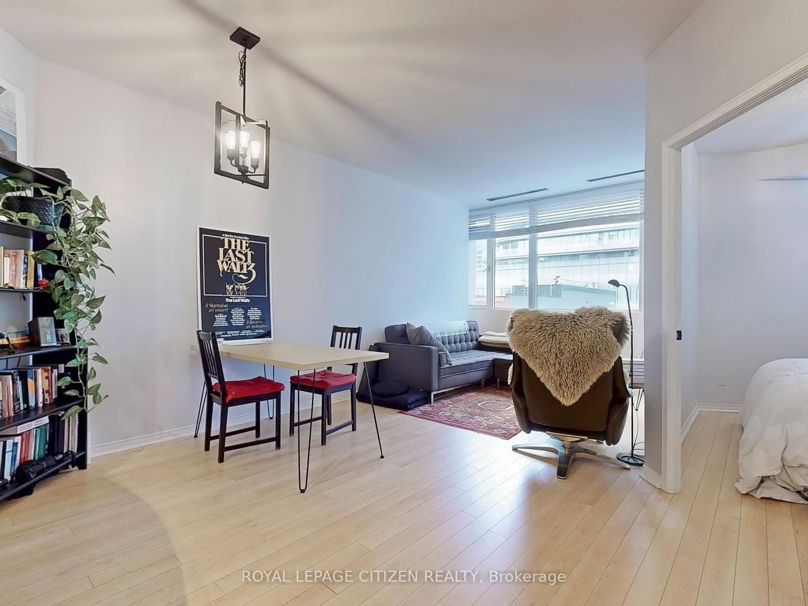 555 YONGE ST in Toronto - Property View
