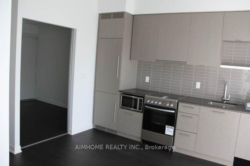 435 W RICHMOND ST in Toronto