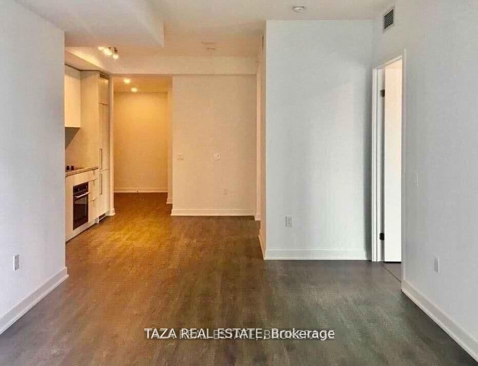 125 BLUE JAYS WAY in Toronto - Property View