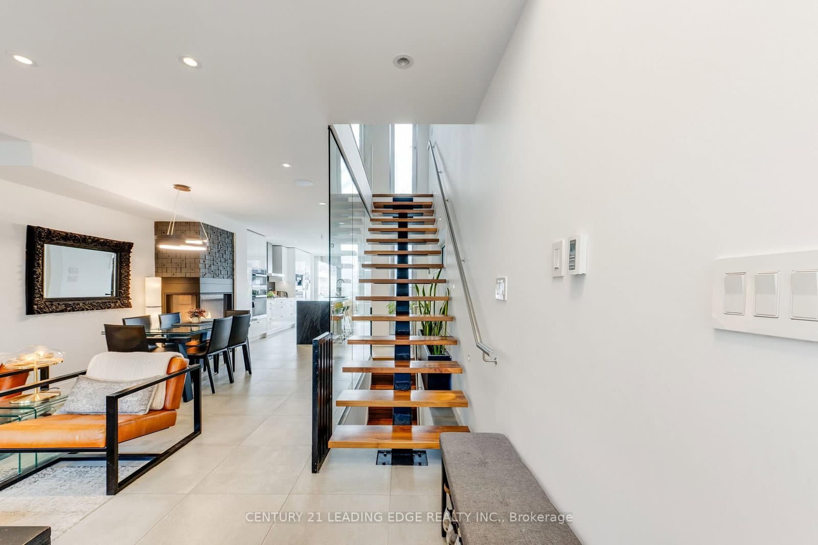 81 DAGMAR AVE in Toronto - Property View