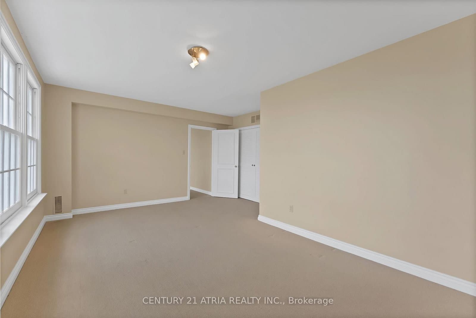 5 HILL CRES in Toronto - Property View