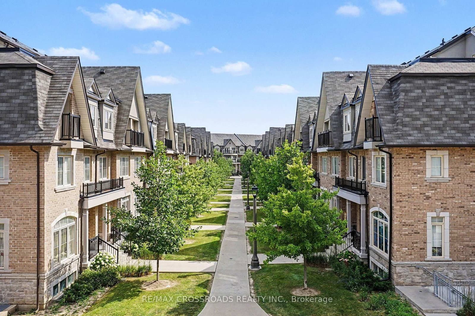 17 EATON PARK LN in Toronto - Property View