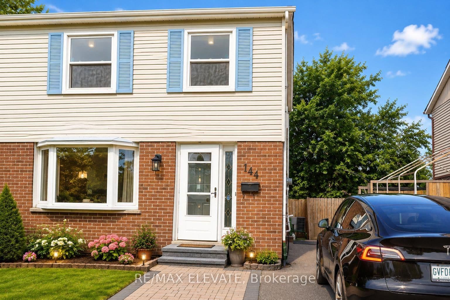 144 W CROW TRAIL in Toronto - Property View