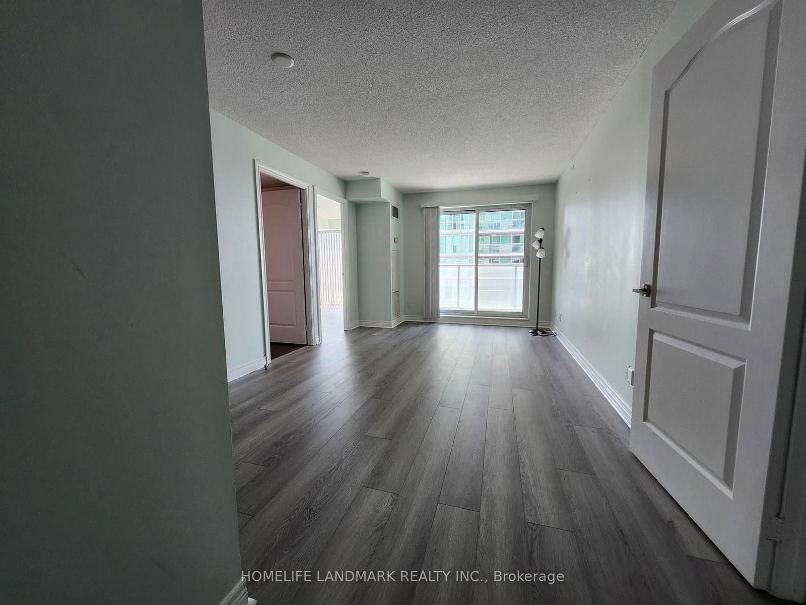 70 W TOWN CENTRE CRT in Toronto - Property View