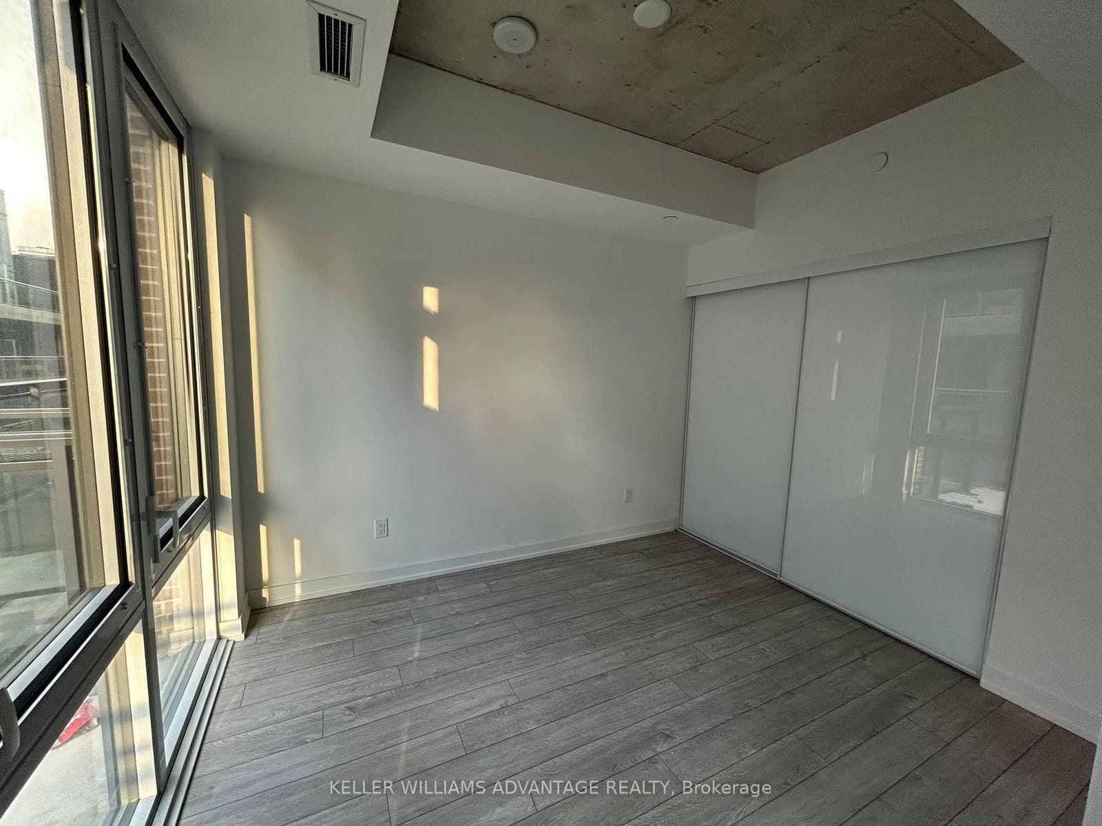45 BASEBALL PL in Toronto - Property View