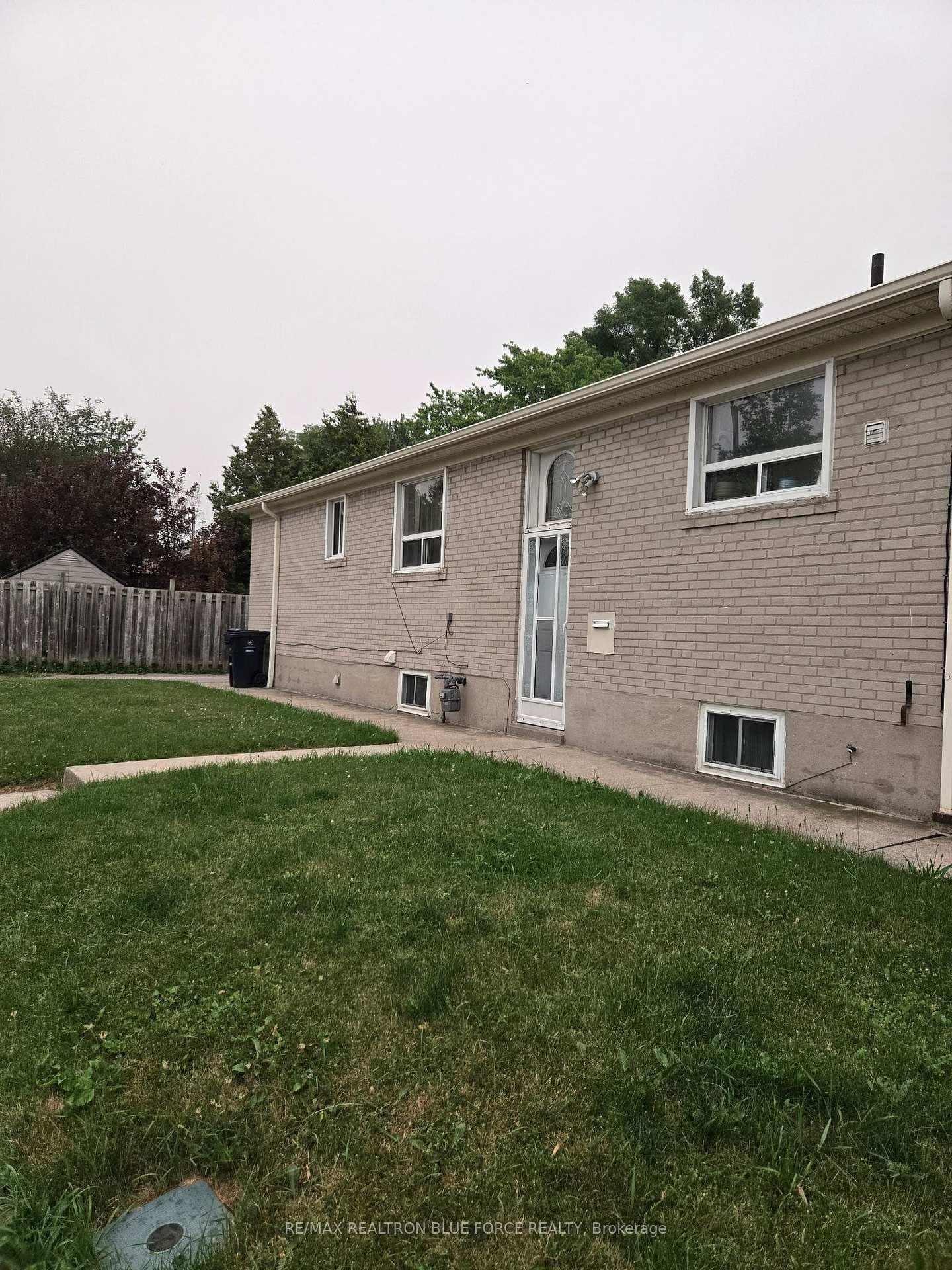 103 SANTAMONICA BLVD in Toronto - Property View