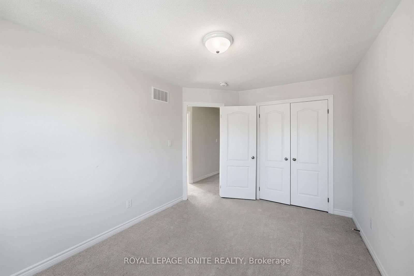 1052 MATTHEW MURRAY CRES in Oshawa - Property View
