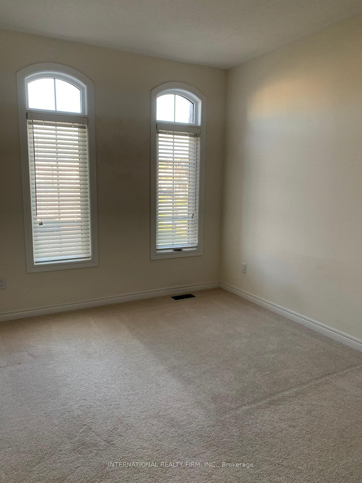 10 FOLLIOT ST in Aurora