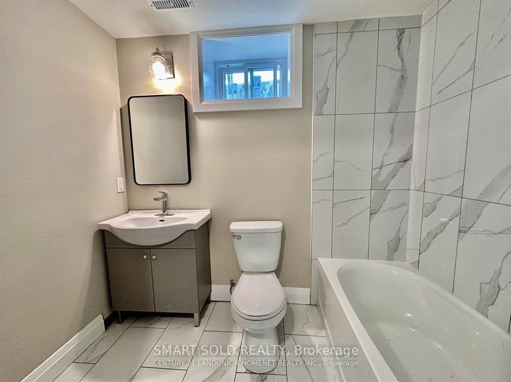 171 E GARDEN AVE in Georgina - Property View