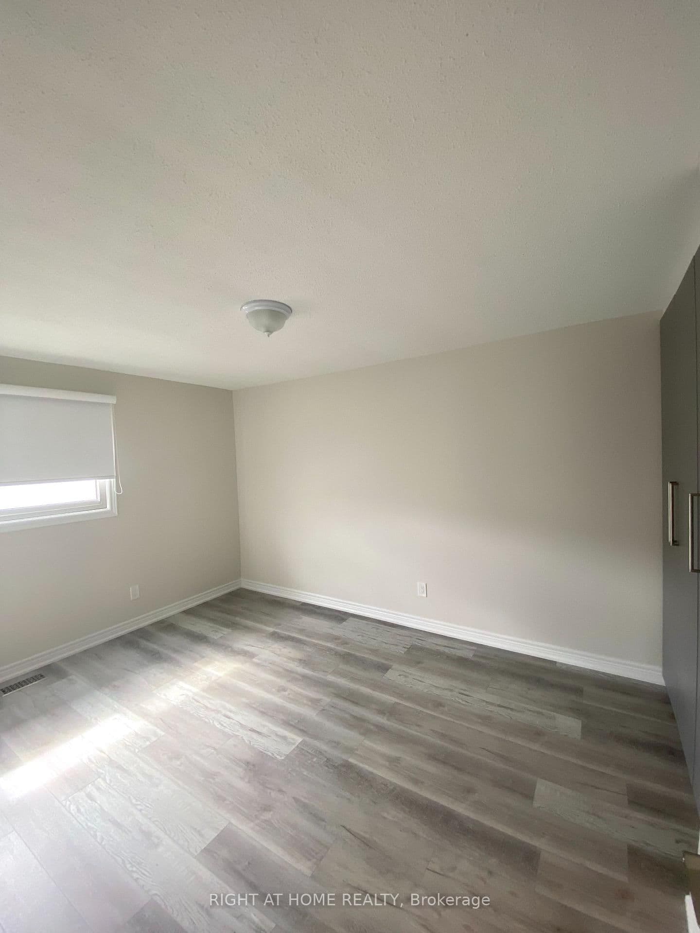 118 AVENING DR in Toronto - Property View