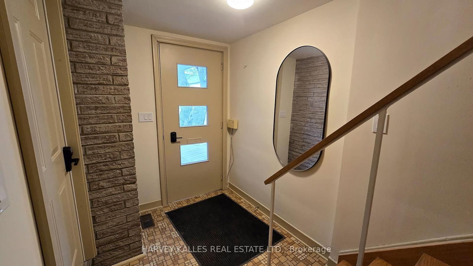 279 CORNELIUS PKY in Toronto - Property View