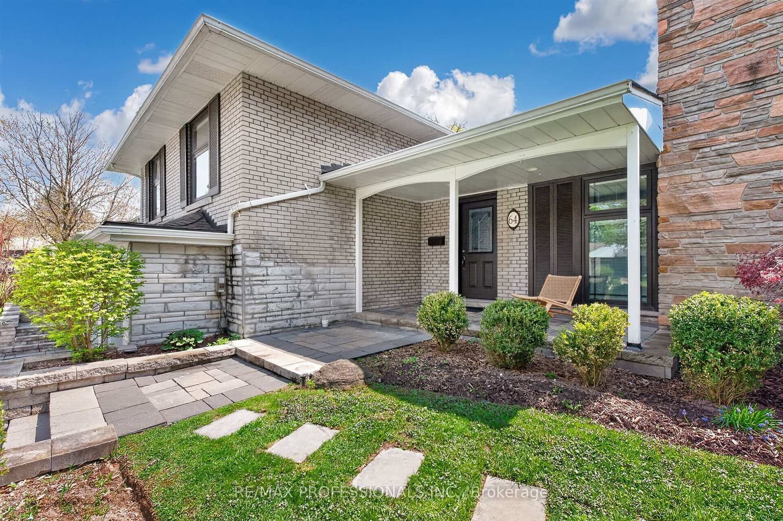 64 RAVENSBOURNE CRES in Toronto - Property View