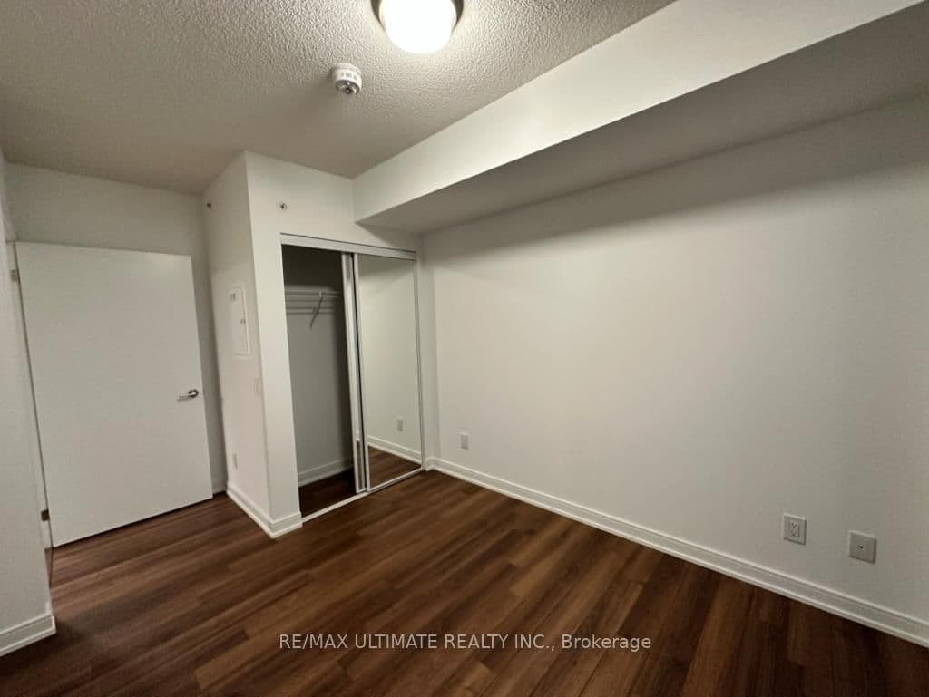 30 SAMUEL WOOD WAY in Toronto - Property View