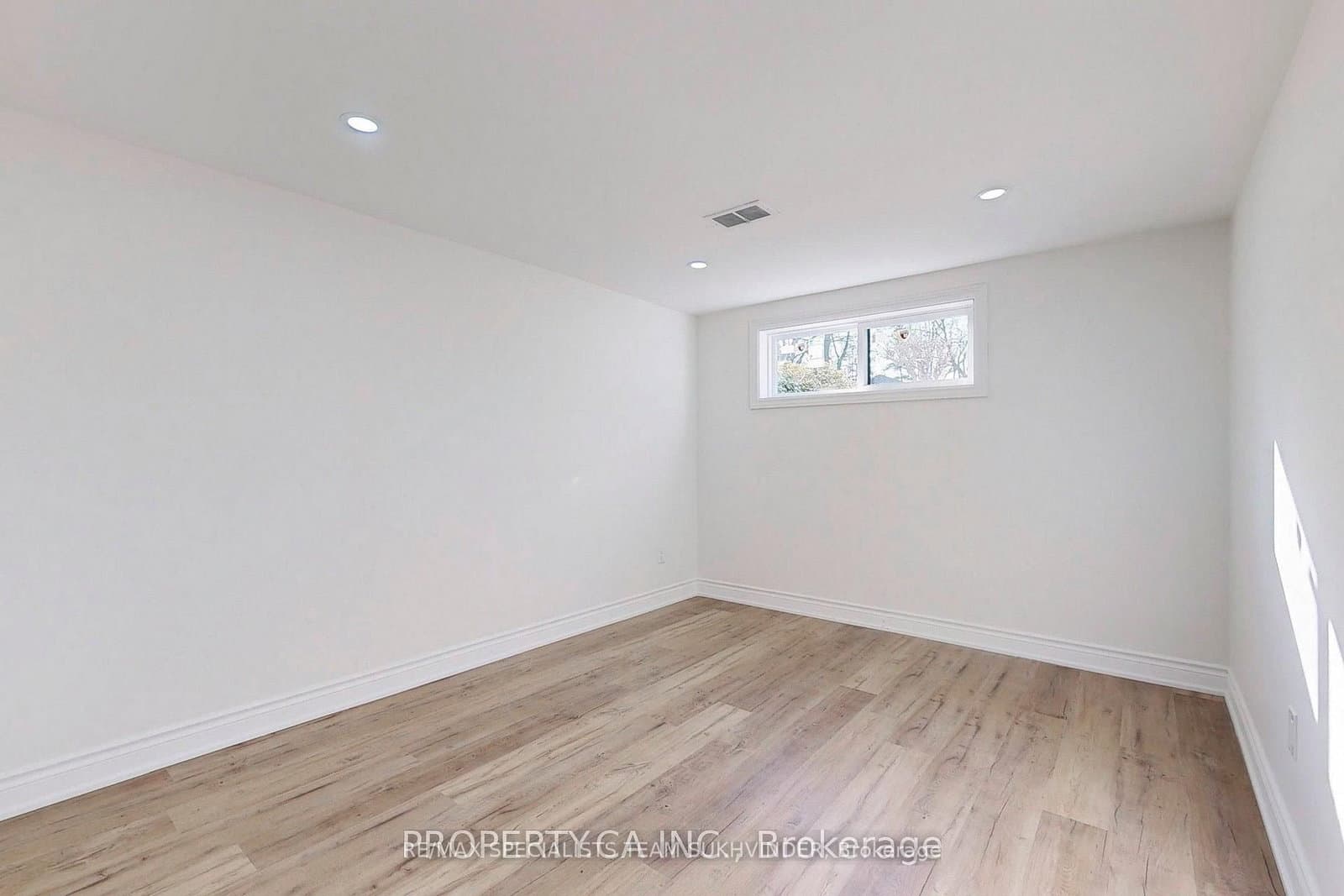 80 CYNTHIA RD in Toronto - Property View