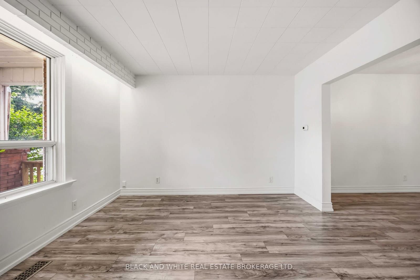4 GREENDALE AVE in Toronto - Property View