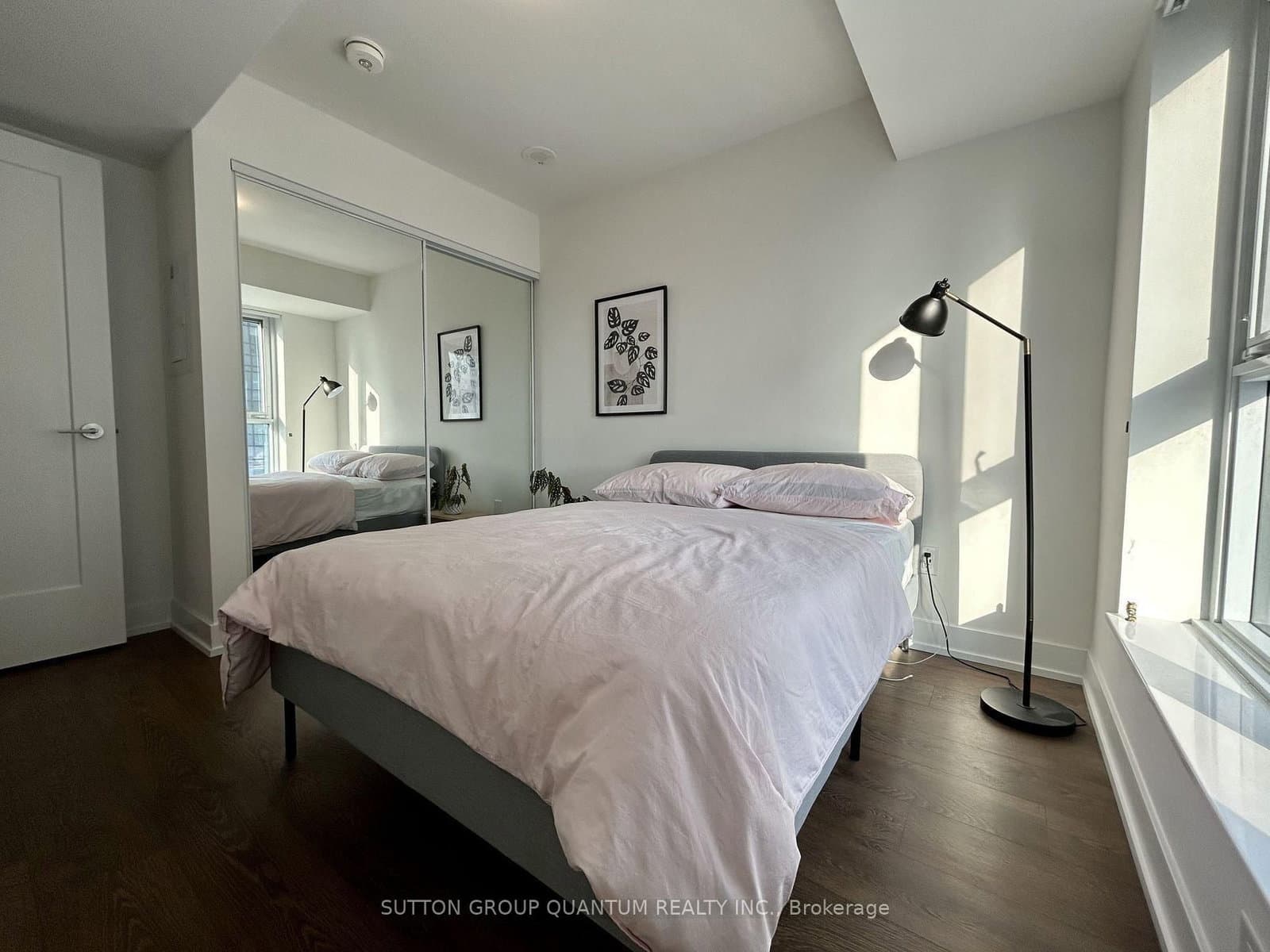 5 MABELLE AVE in Toronto - Property View