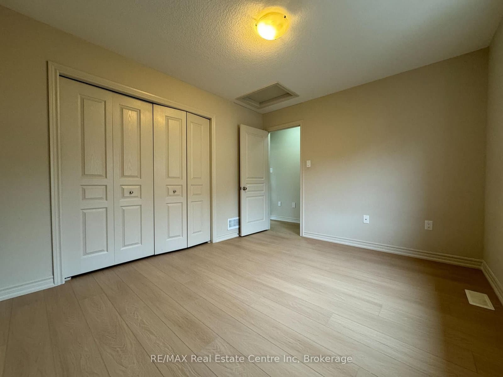 16 TOLTON DR in Guelph - Property View