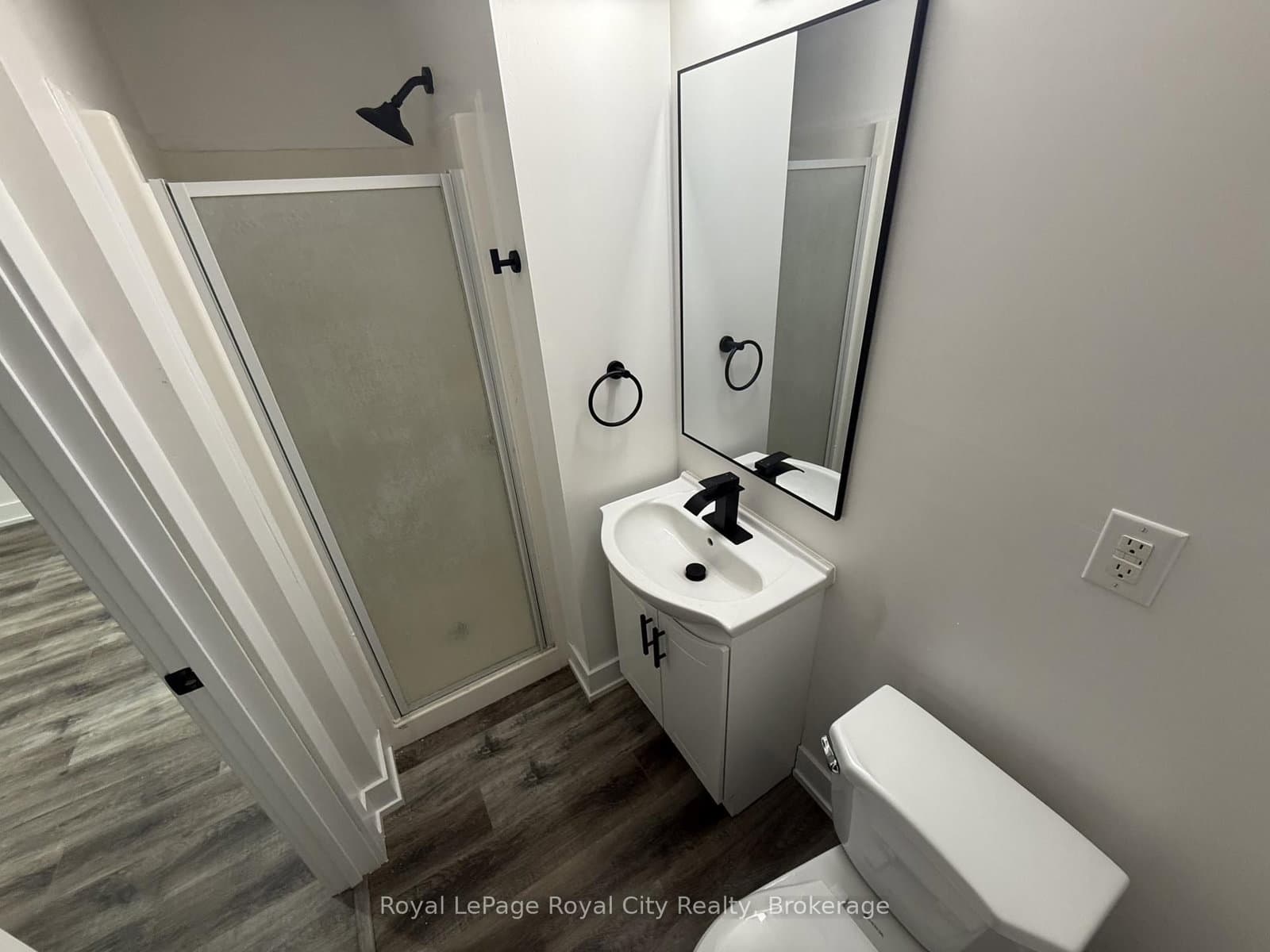 380 IRONWOOD RD in Guelph - Property View
