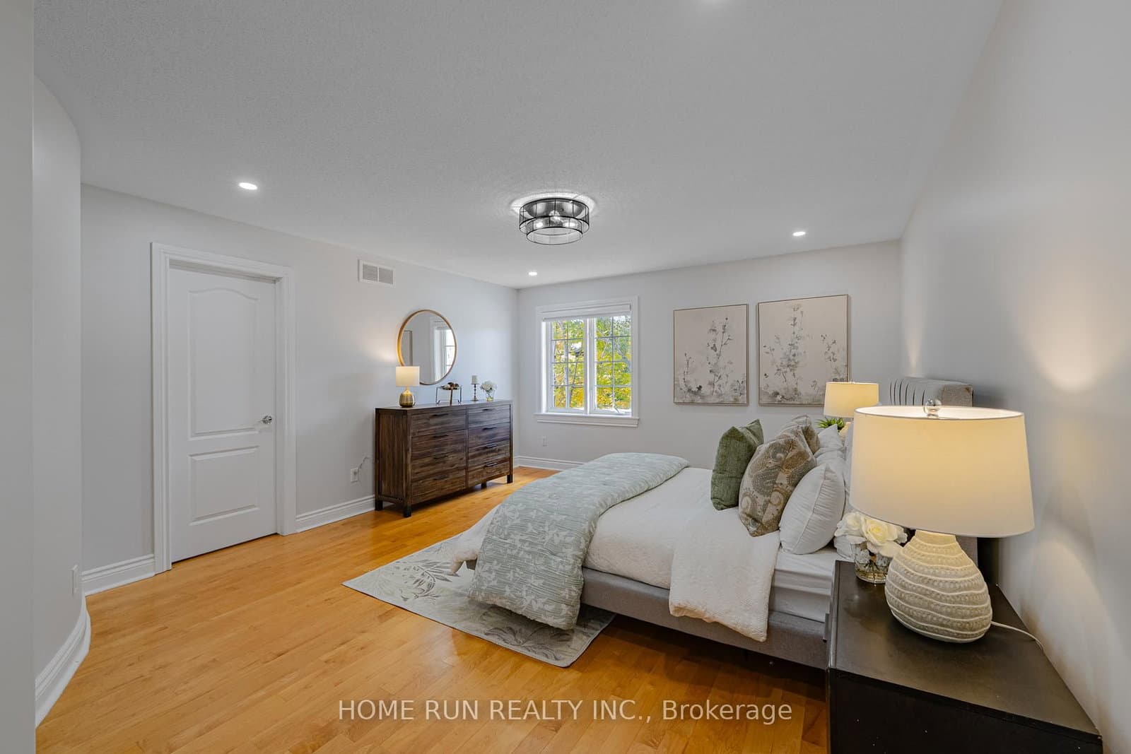 15 WELLSMERE CRT in Ottawa