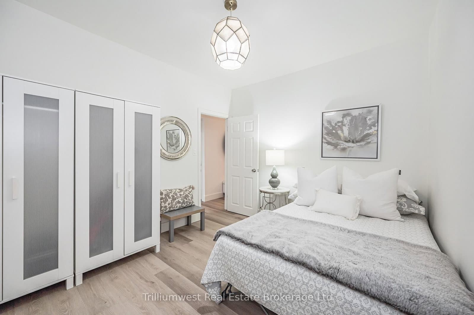 376 YORK RD in Guelph - Property View