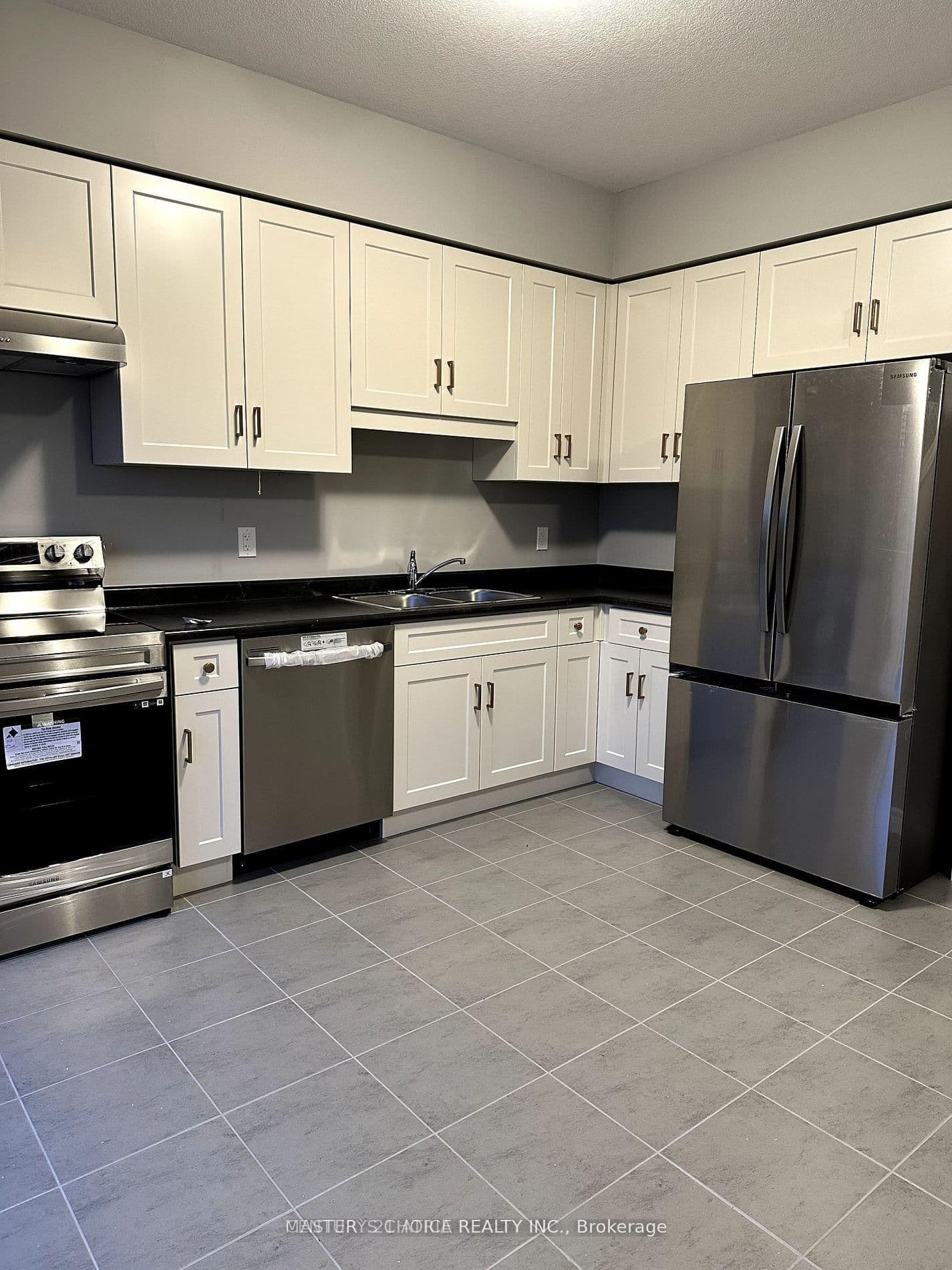 4 SORA LN in Guelph - Property View