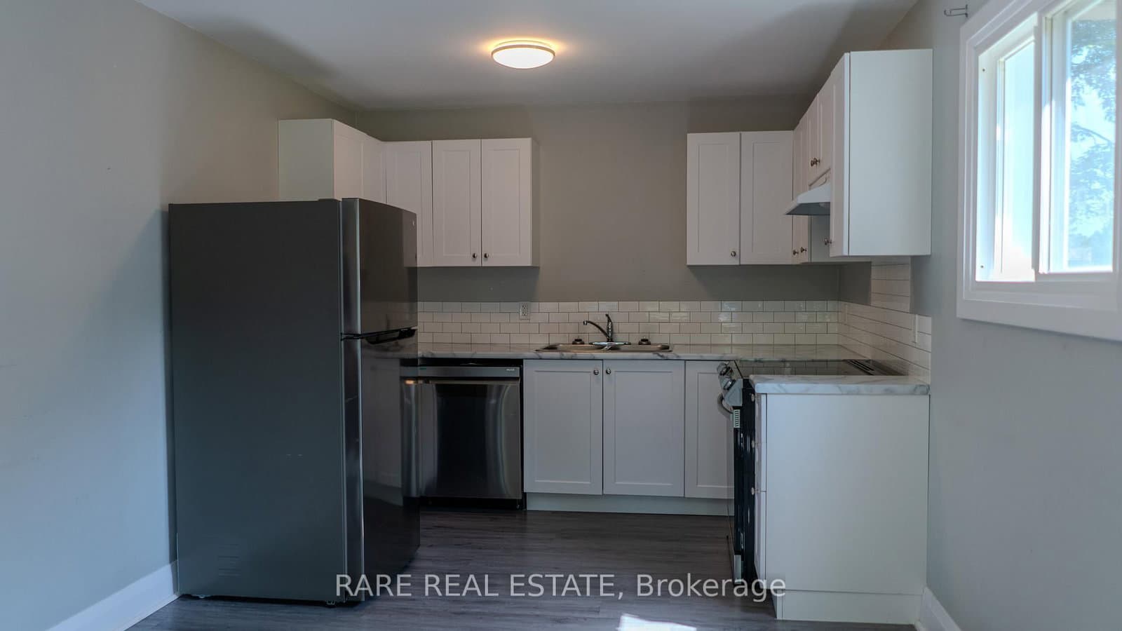 7 PLAZAWAY ST in Welland - Property View