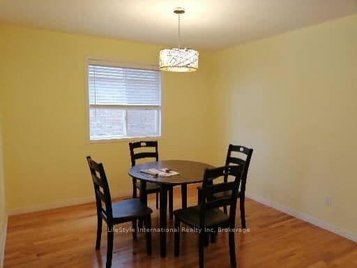 22 W CLAIRFIELDS DR in Guelph - Property View