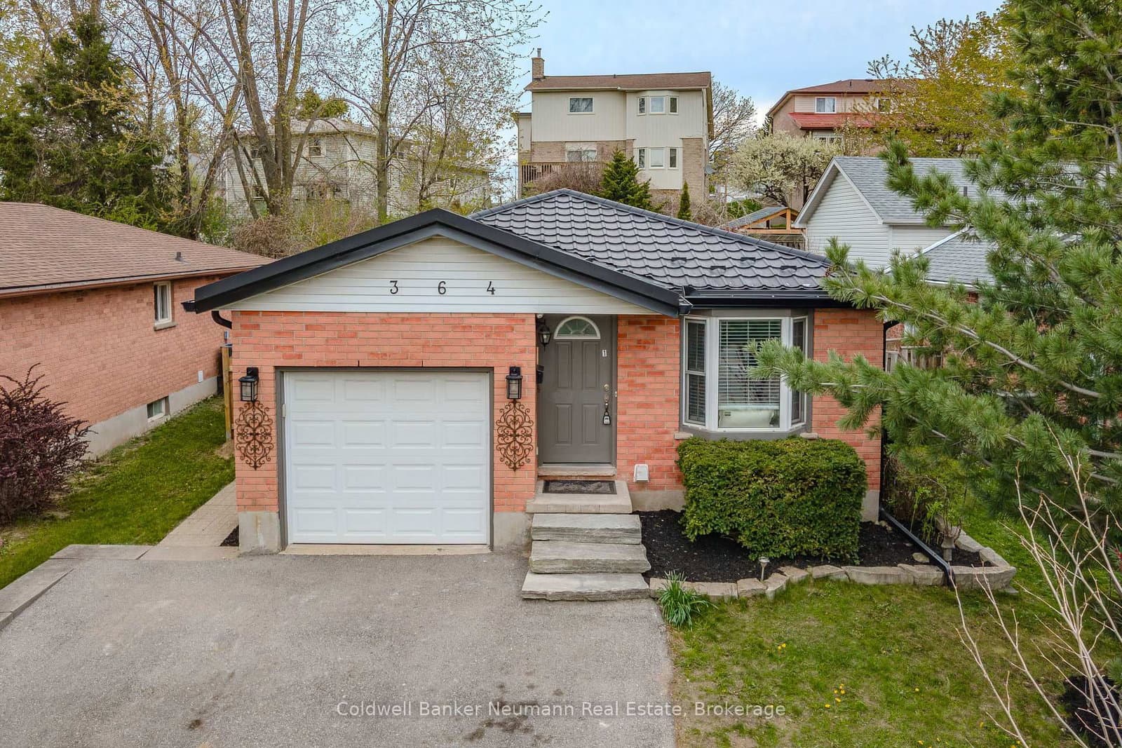 364 S IMPERIAL RD in Guelph - Property View