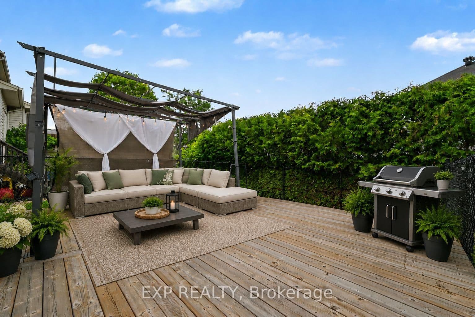 218 ROLLING MEADOW CRES in Ottawa - Property View
