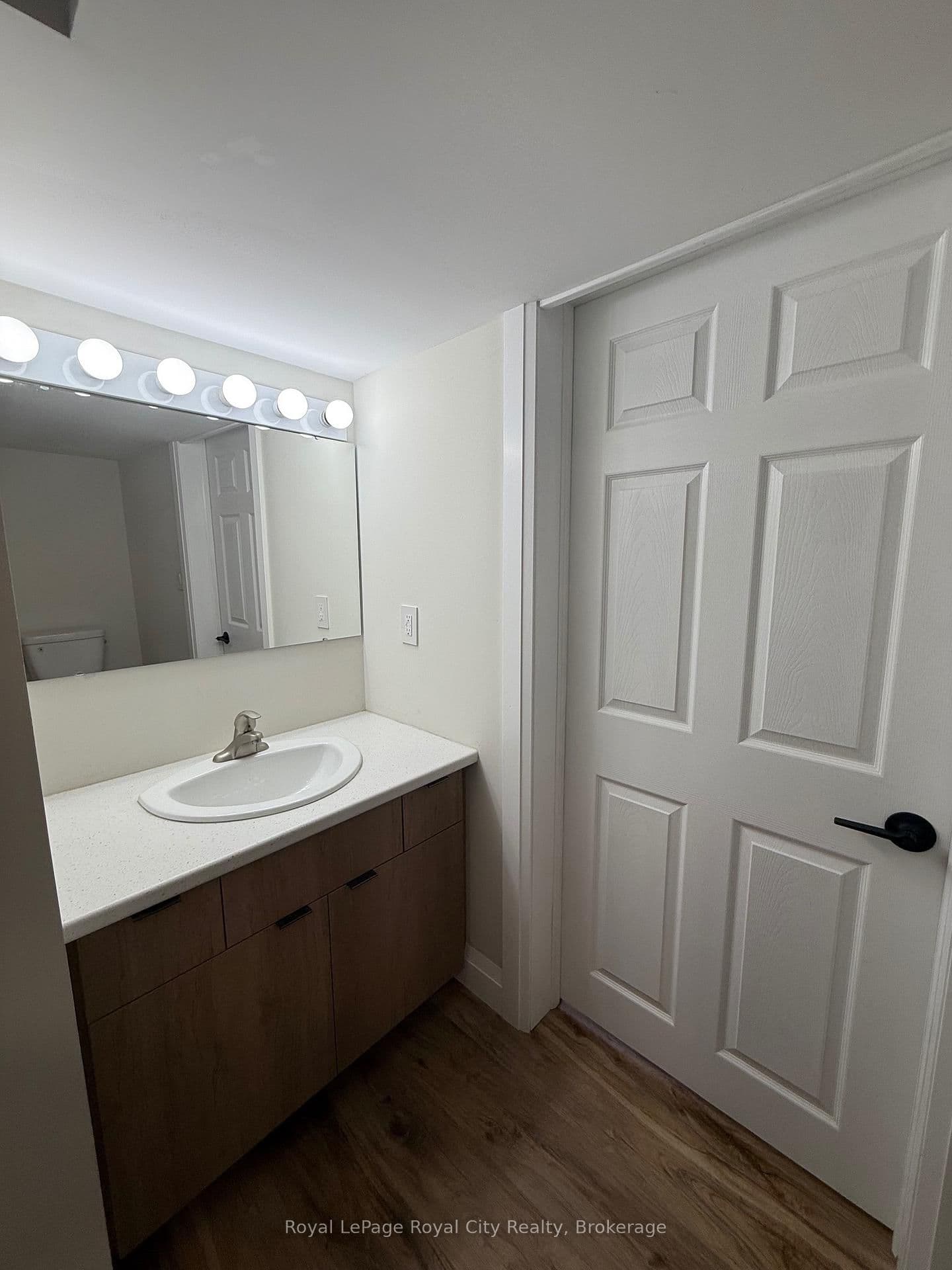 115 W SPEEDVALE AVE in Guelph - Property View