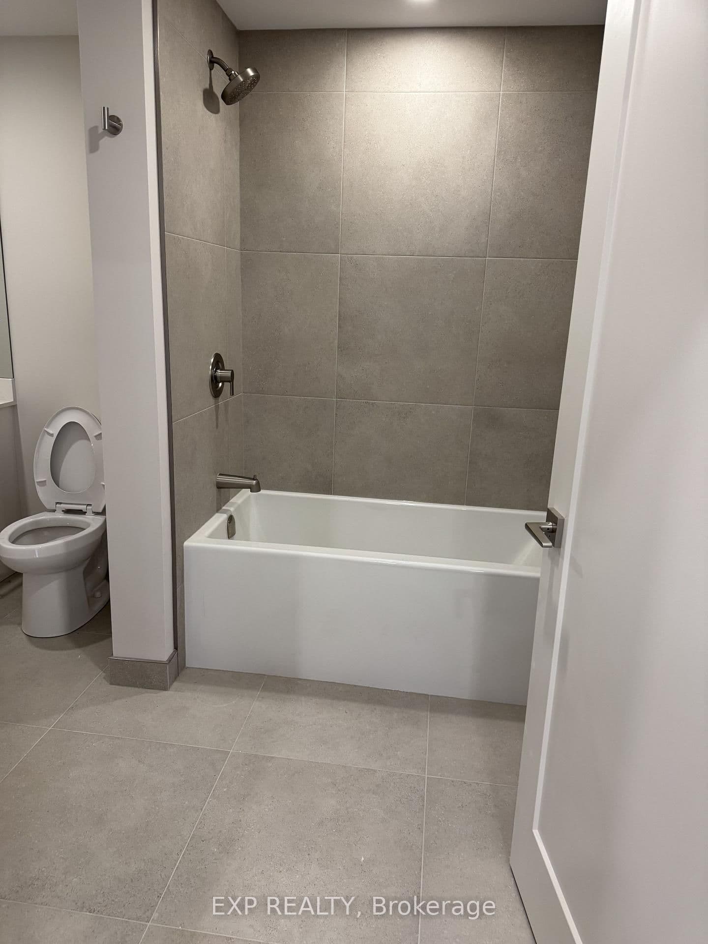 1301 DORCHESTER AVE in Ottawa