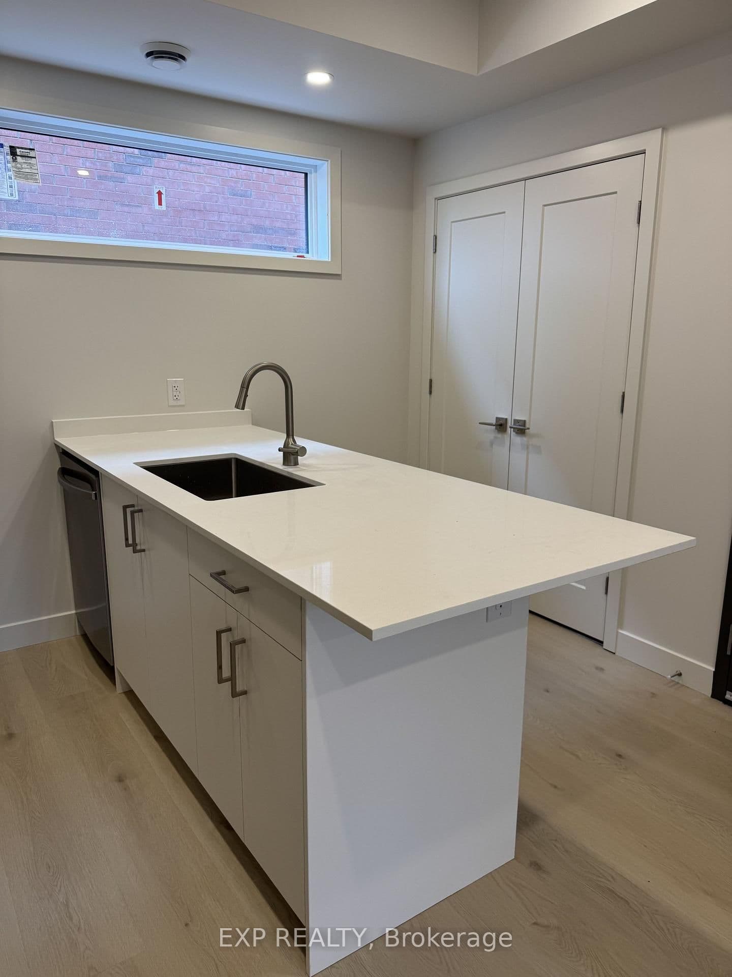 1301 DORCHESTER AVE in Ottawa - Property View