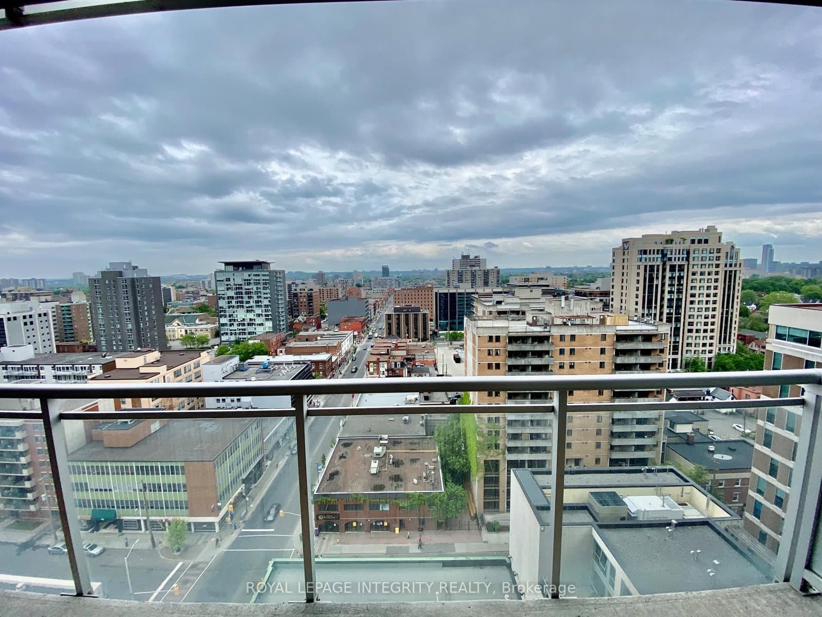 324 W LAURIER AVE in Ottawa - Property View