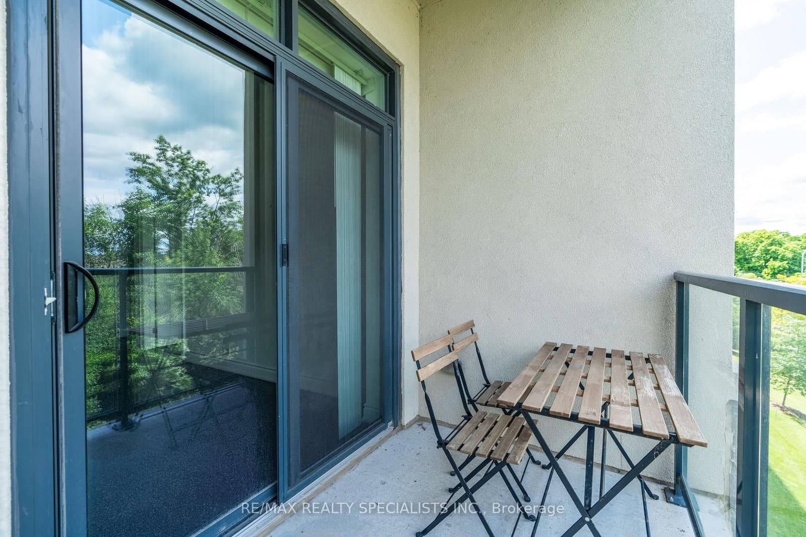 125 SHOREVIEW PL in Hamilton
