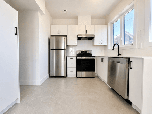 3873 NAPIER ST in Burnaby