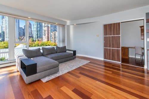 1383 MARINASIDE CRES in Vancouver
