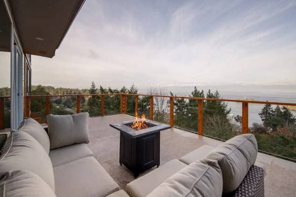 3845 SUNDOWN DR in Nanaimo - Property View