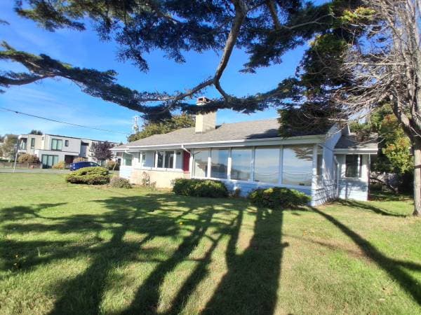 406 S BEACH DR OAK BAY in Oak Bay